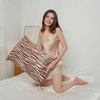 Neuer bedruckter Kissenbezug aus Seide mit Zebramuster